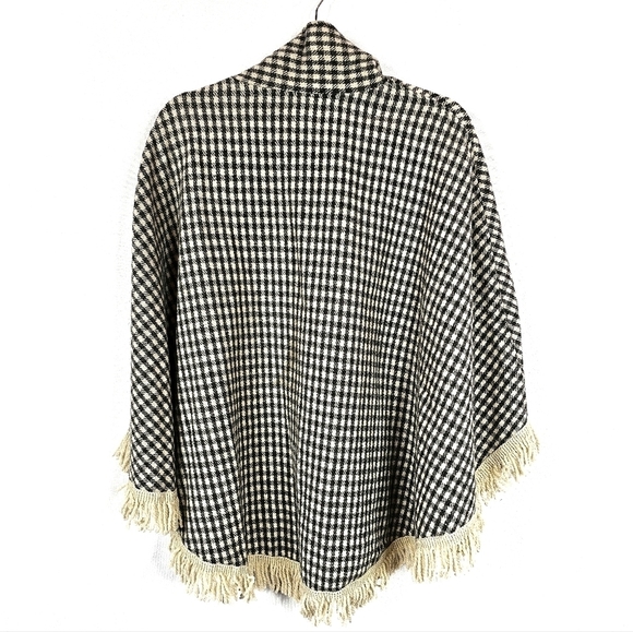 Checkered Wool Cape - Picture 2 of 6